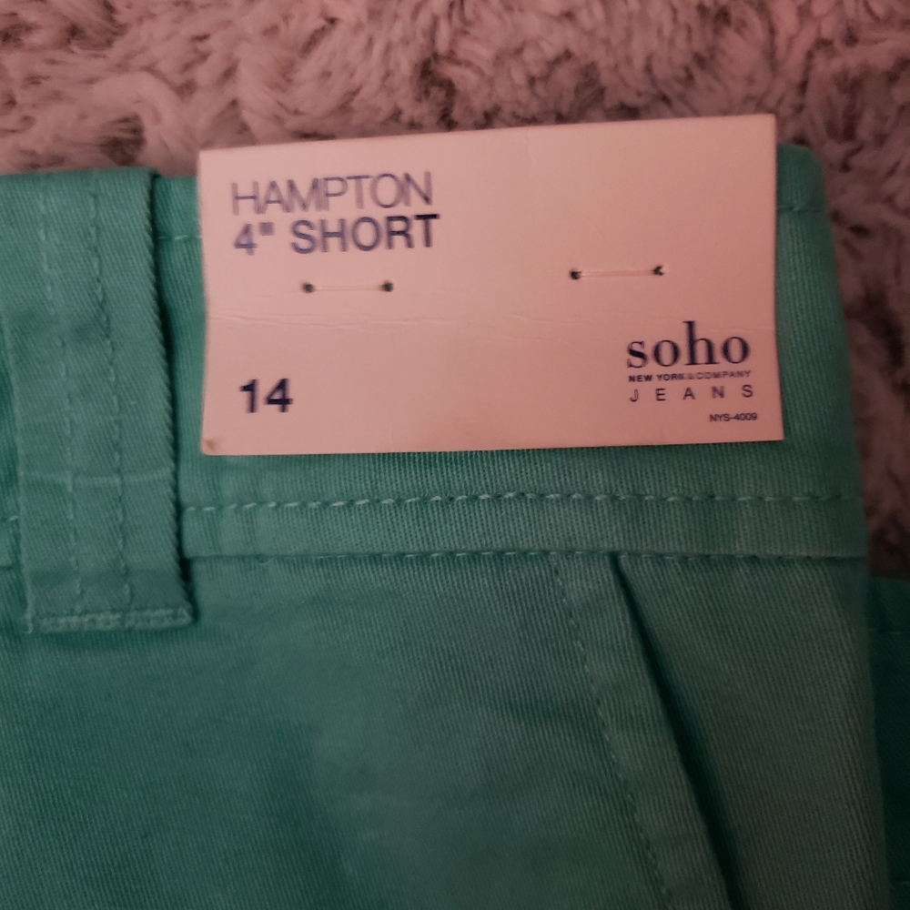 Shorts - Picture 2 of 5